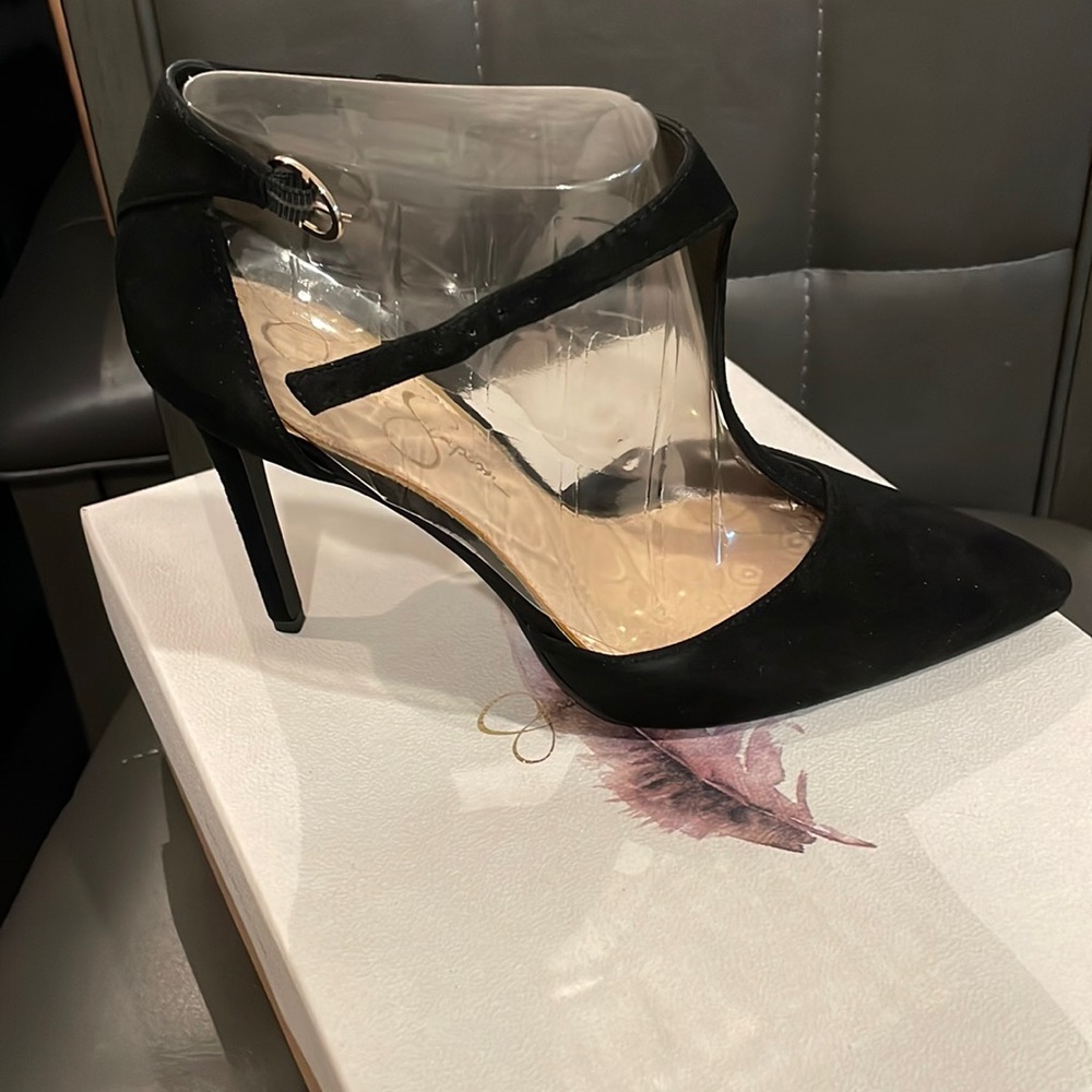 Jessica Simpson heels